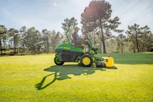 Tondeuse triplex autoportée 2775 E-Cut™ 100% électrique